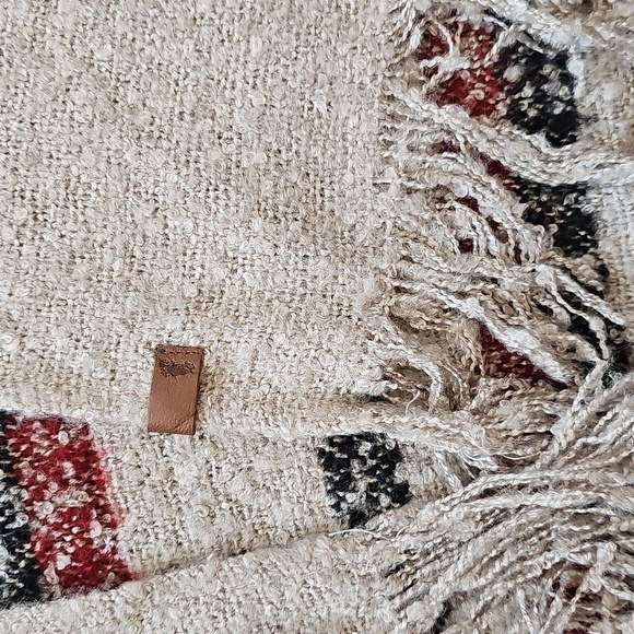 Roots Canada Cozycore Cape Poncho Wearable Blanket Sweater One Size - Picture 5 of 11